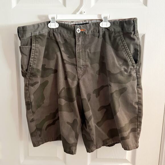 TONY HAWK Shorts CAMO print SIZE 38 gray green pattern casual chino pockets - Picture 6 of 10